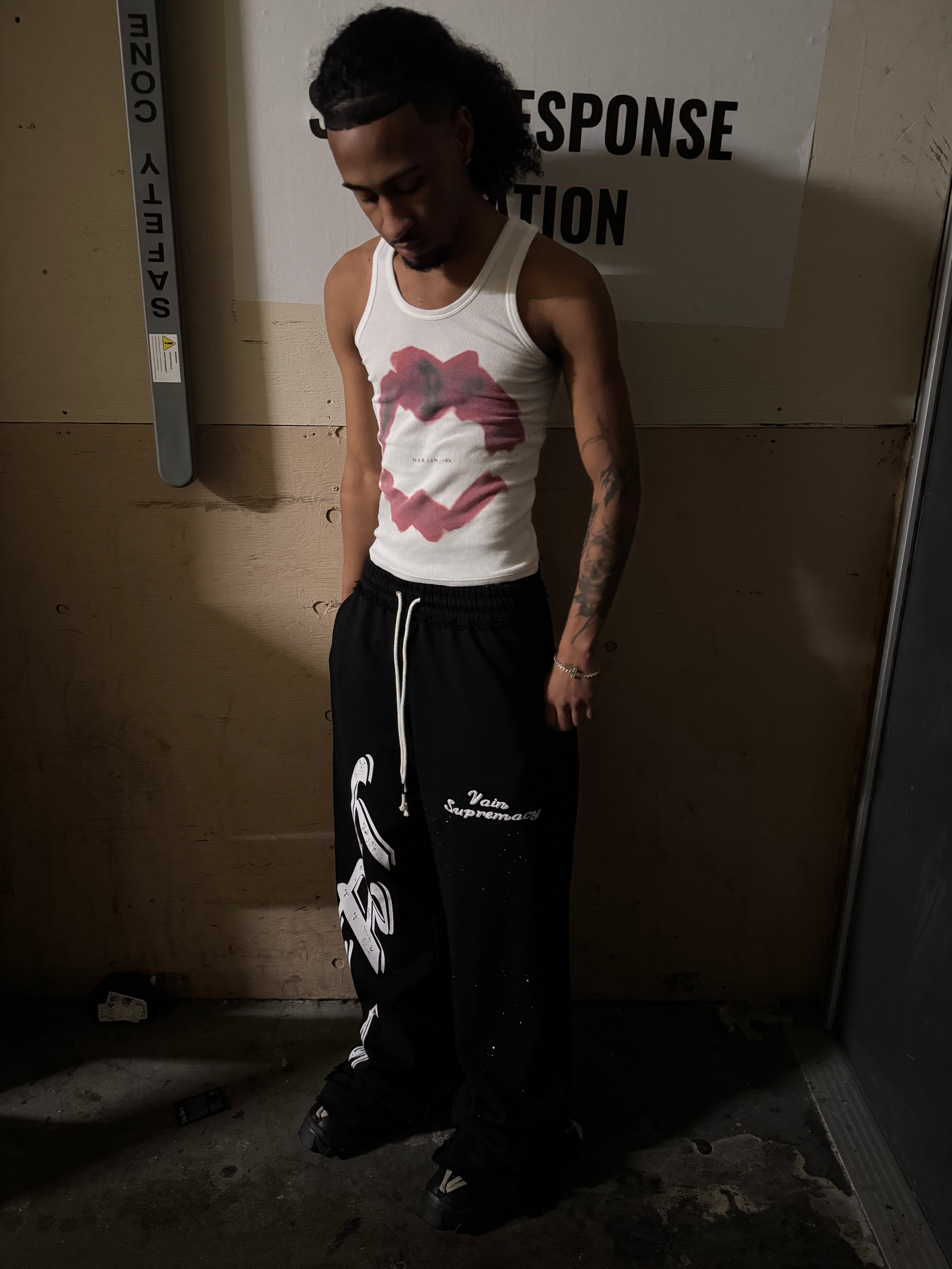 Opium sweats ( Rare one leg VVS rhinestones)