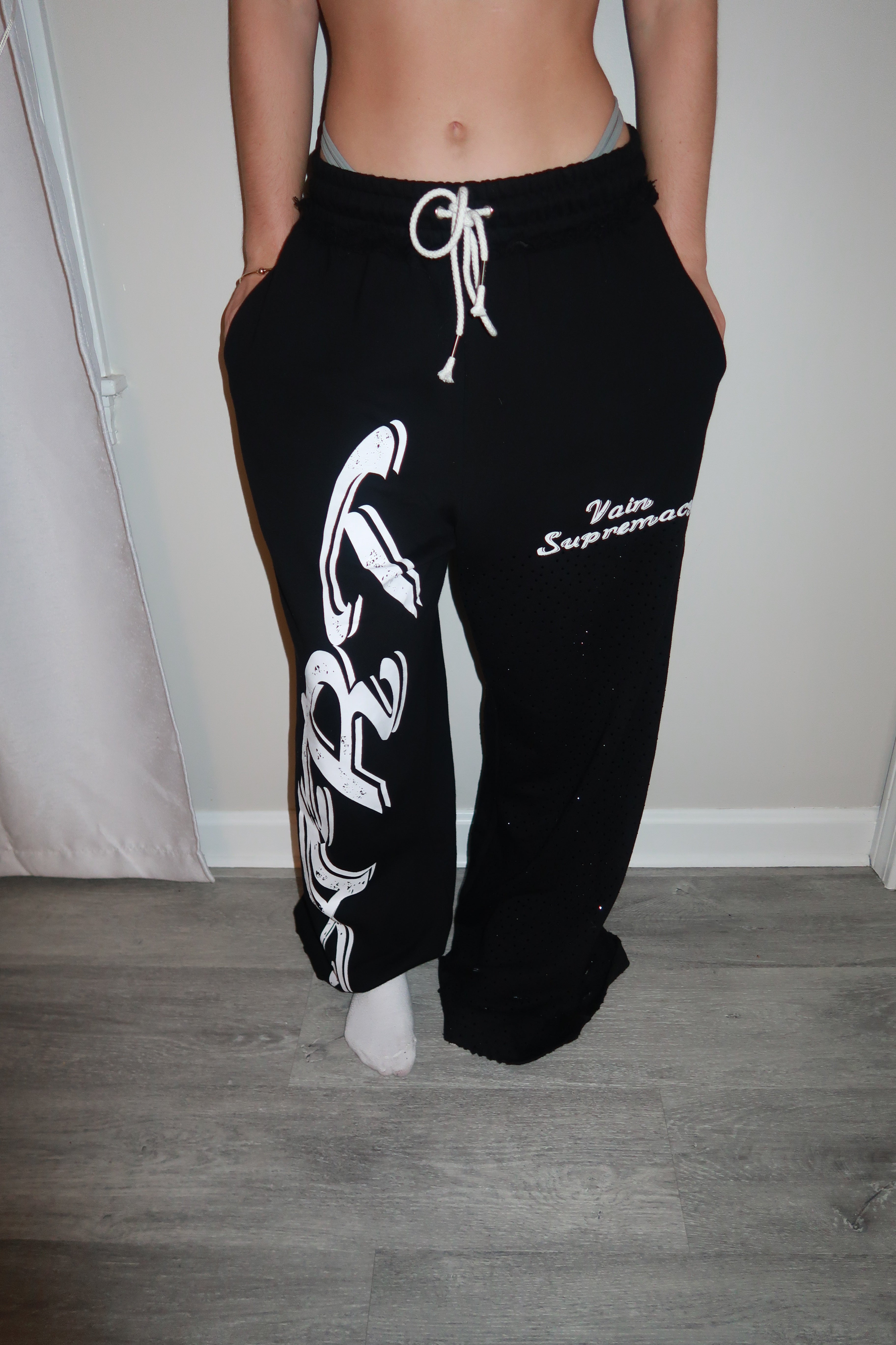 Opium sweats ( Rare one leg VVS rhinestones)